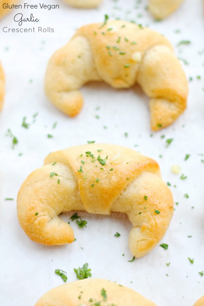 Gluten Free Vegan Garlic Crescent Rolls- Crispy and chewy these rolls are perfect to feed a crowd. PetiteAllergyTreats #shop, #mypicknsave