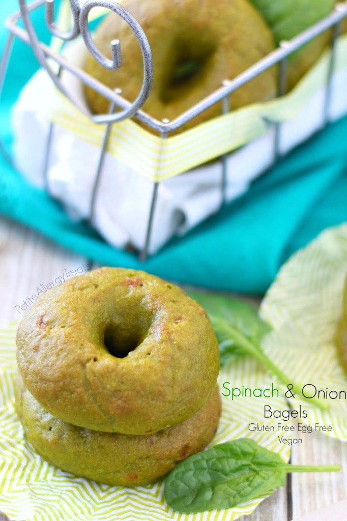 https://petiteallergytreats.com/wp-content/uploads/2015/01/SpinachBagel1-682x1024.jpg