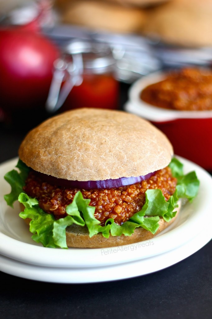 Sloppy Joe's with Quinoa Meatless (gluten free Vegan)- A classic family meal without meat but made with protein packed quinoa! An easy meatless meal!