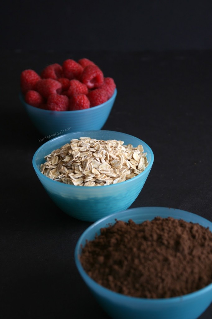 Easy Overnight Oats Chocolate Raspberry (gluten free Vegan)- Just mix set and forget for an easy oatmeal breakfast