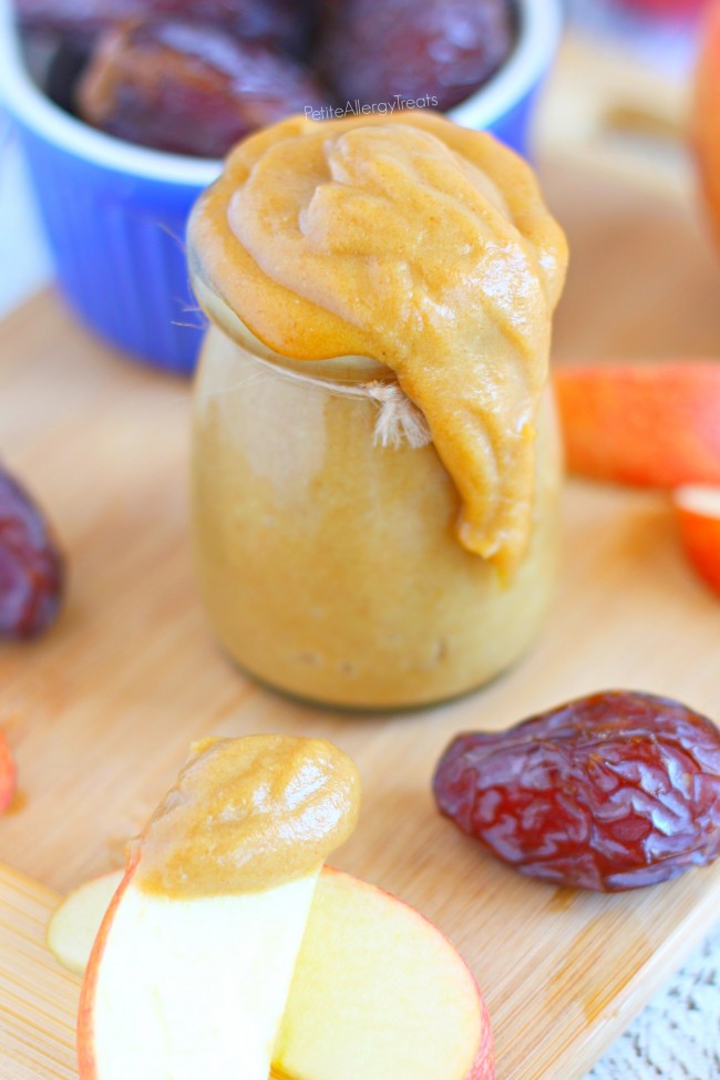 Caramel  Sauce (dairy free vegan) Just 3 ingredients make this an easy healthy sauce!