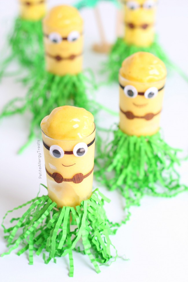 Minion Craft-Mango Banana Whip (dairy free) flavored whip in a cute DIY Minion cup.  #SendSmiles #ad