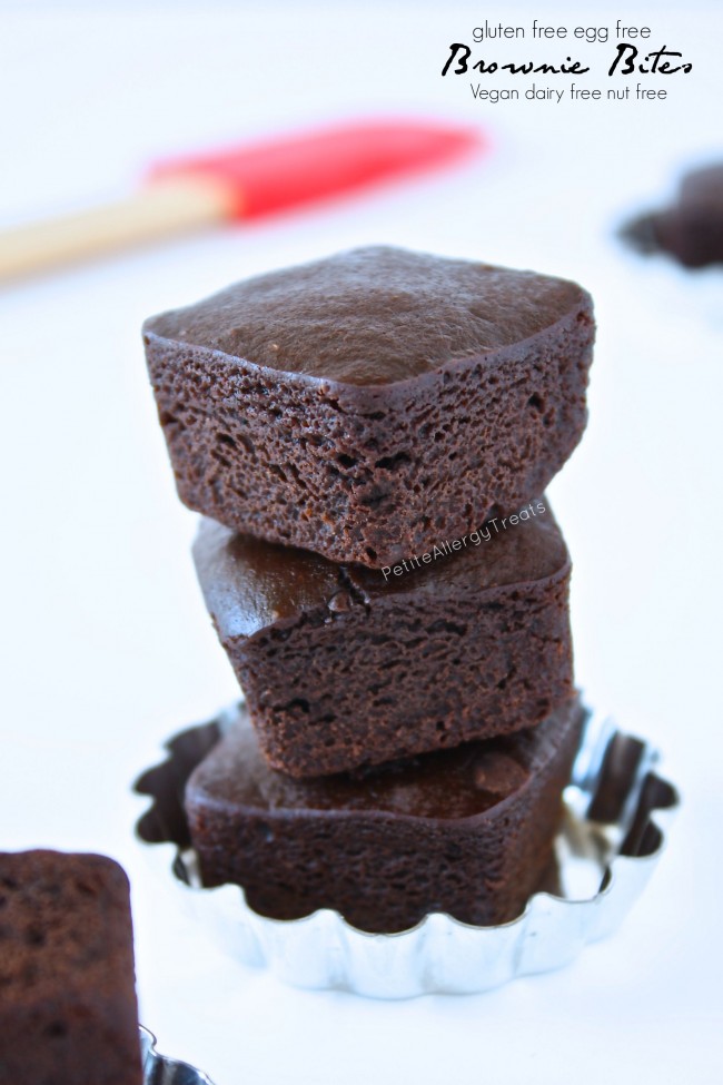 Brownie Bites (gluten free egg free Vegan) Fudgy and cake like decadent brownies made with gluten free whole grains. #tothefullest