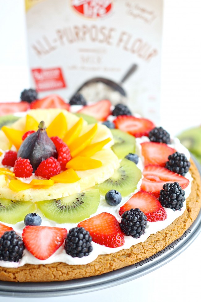 Dairy Free Fruit Pizza (gluten free Vegan)- Impress anyone with a dairy free gluten free rainbow fruit pizza made with whole grains. #tothefullest