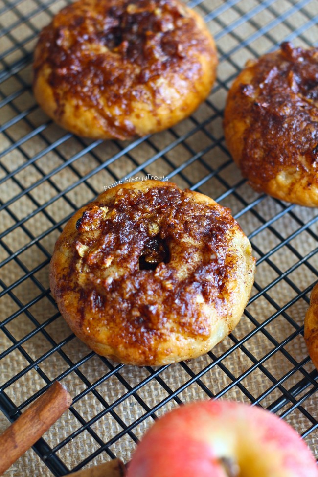 Gluten Free Cinnamon Apple Bagels (egg free vegan) Gluten free bagels never tasted so good! Bite into a bagel with sweet apples with a cinnamon top crunch! 