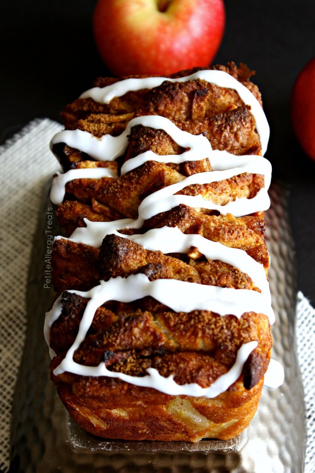 Gluten Free Apple Pull Apart Bread (dairy free egg free vegan)- Sweet and sticky slices of bread filled with warm cinnamon and apple!