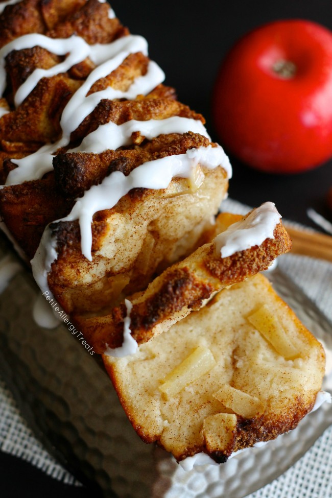 Gluten Free Apple Pull Apart Bread (dairy free egg free vegan)- Sweet and sticky slices of bread filled with warm cinnamon and apple!