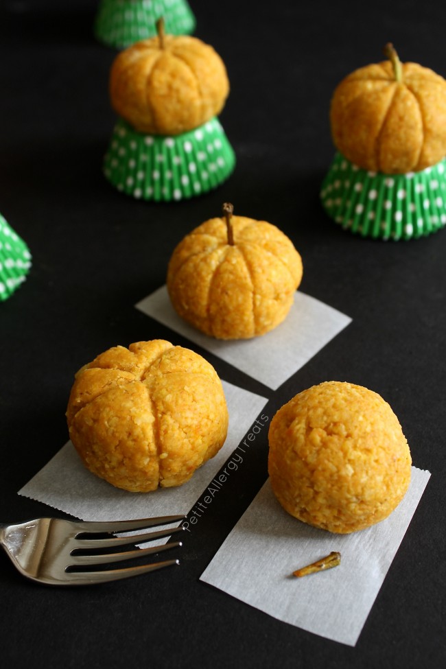 Coconut Orange Macaroons (gluten free vegan dye free) These cute pumpkins are really orange flavored coconut macaroons! Naturally colored and allergy friendly.