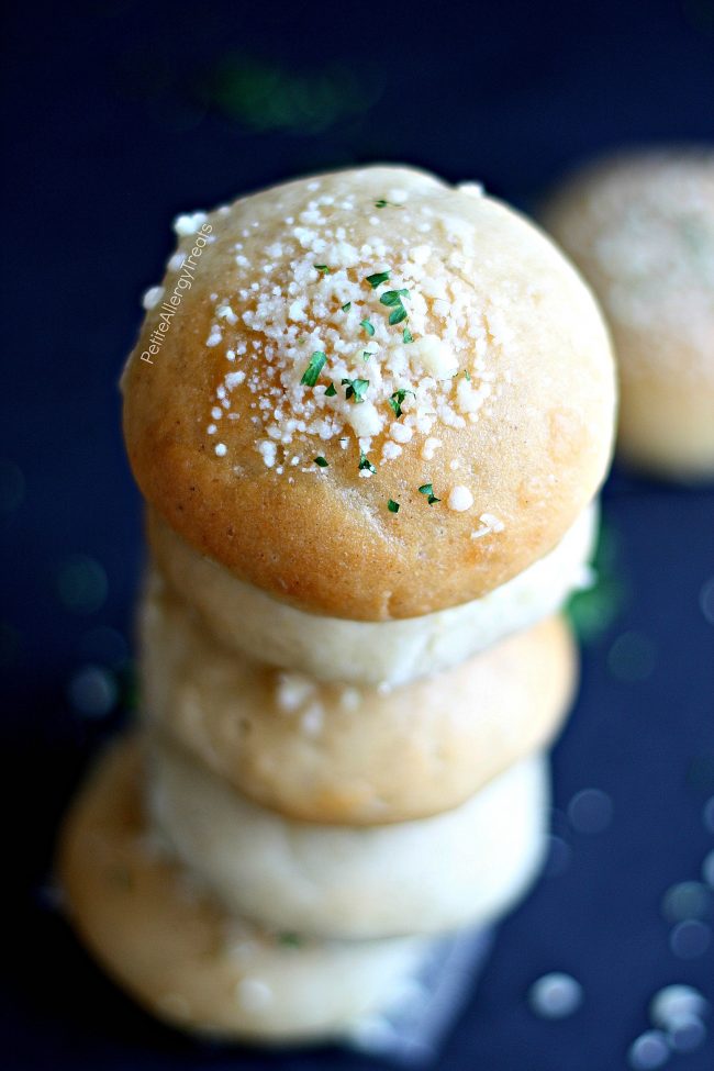 Garlic Parmesan Gluten Free Buns Recipe (dairy free vegan)- Light and fluffy garlic parmesan gluten free rolls or hamburger buns. Soft and delicious warm from the oven. Food Allergy friendly too!