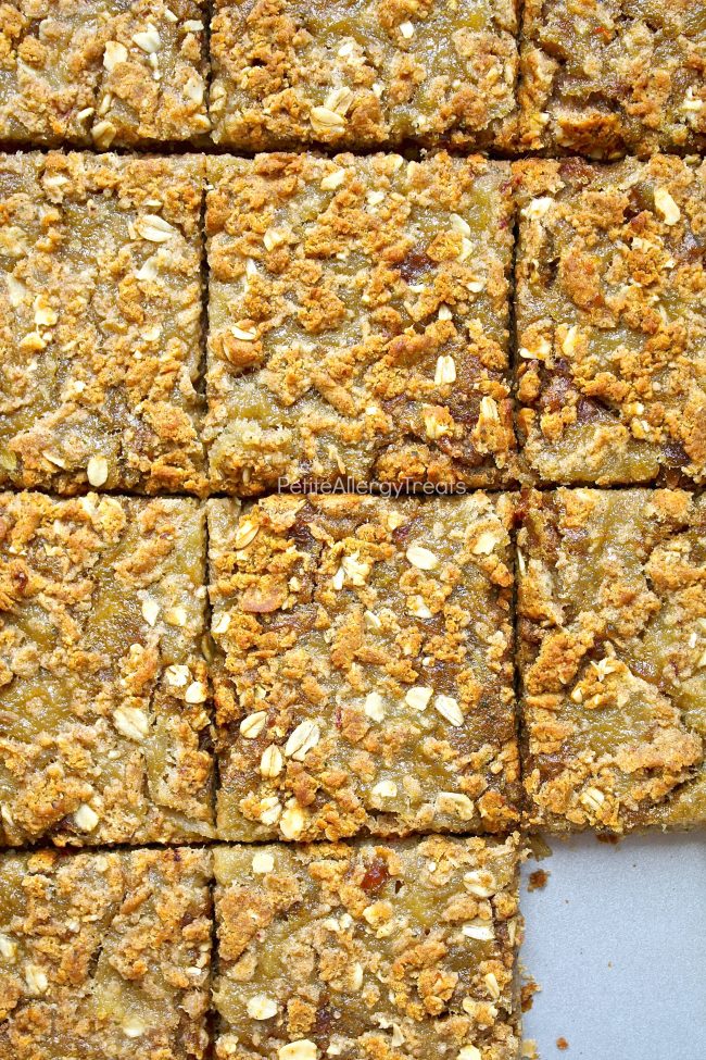 Gluten Free Caramel Apple Pie Zucchini Bars Recipe (vegan dairy free)- Apple pie meets zucchini for a healthy pie bar! Food allergy friendly!