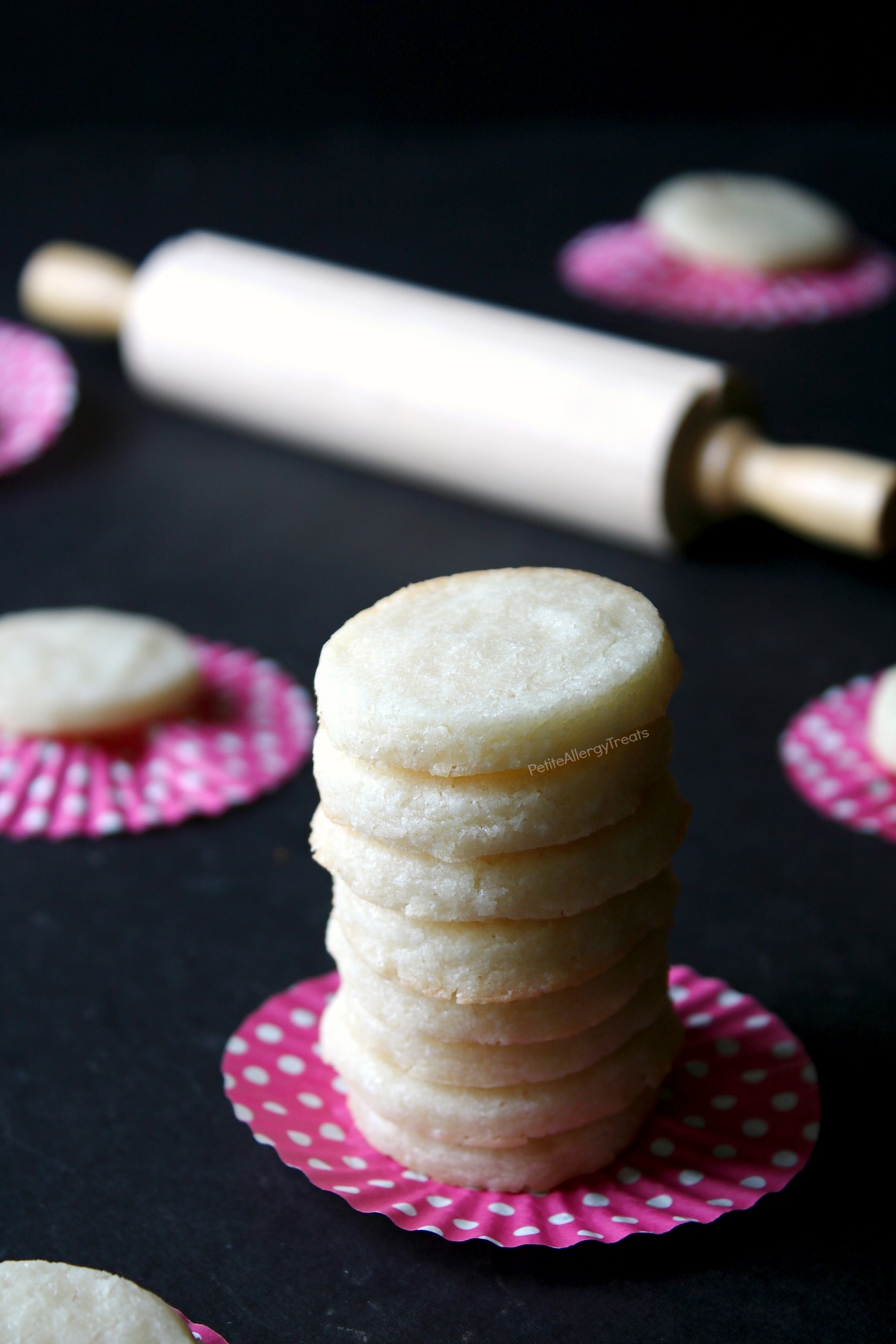 Best Gluten Free Vegan Sugar Cookies Recipe w/ egg free Royal Icing (vegan dairy free egg free)- Easy roll out sugar cookies! Perfect for Christmas. Food Allergy friendly.