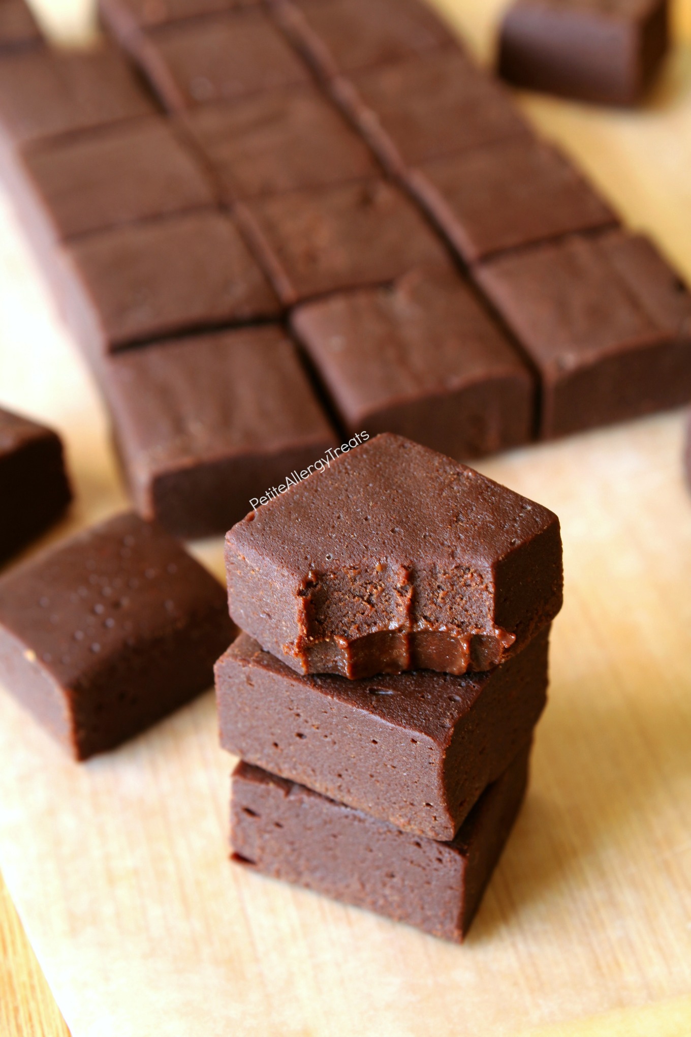 Easy Dairy Free Fudge Recipe (vegan gluten free)- Healthy chocolate fudge (with vegetables) for Christmas! Dye free gluten free and food allergy friendly