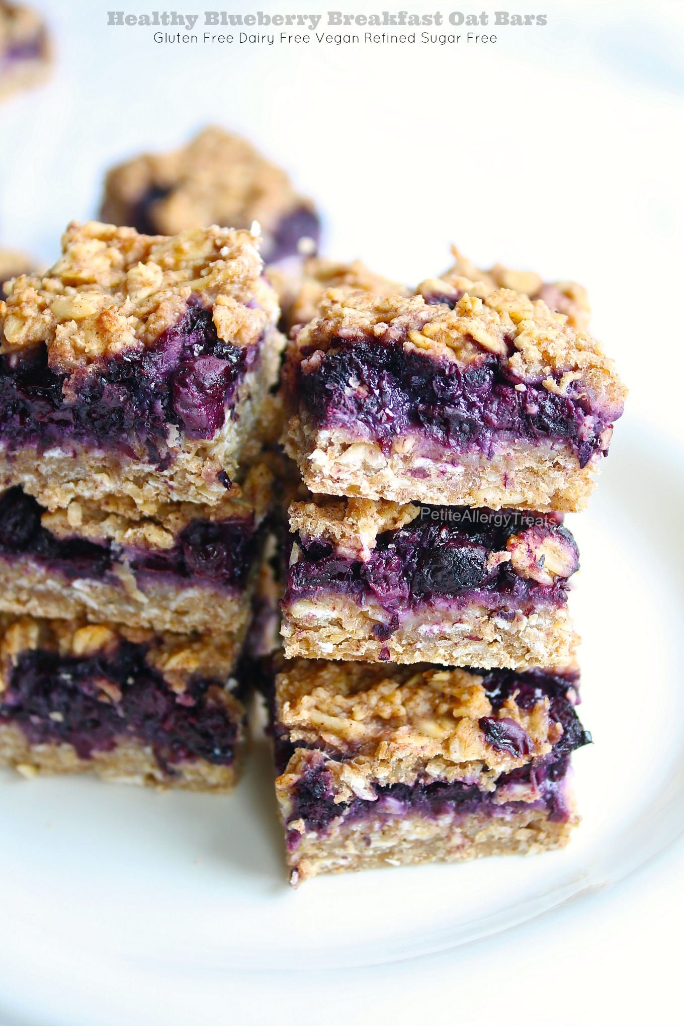 Healthy Blueberry Breakfast Oat Bars Recipe (gluten free dairy free Vegan) Easy refined sugar free flourless oat bars! Super easy dairy free quick breakfast. Food Allergy friendly.