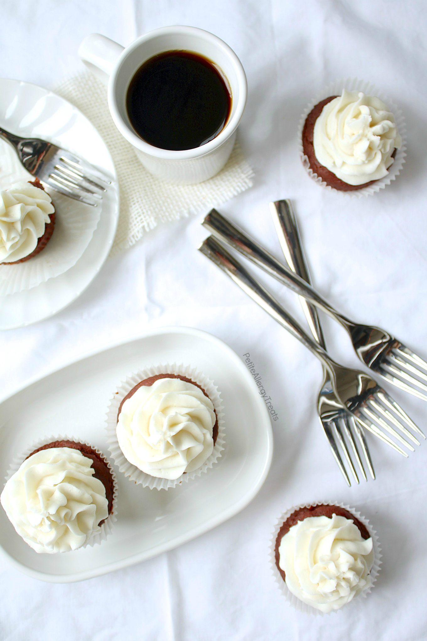 Dye-free Red Velvet Cupcakes Recipe (gluten free vegan)- Naturally colored red velvet cupcakes made dairy free, egg free and Vegan. Food Allergy friendly!