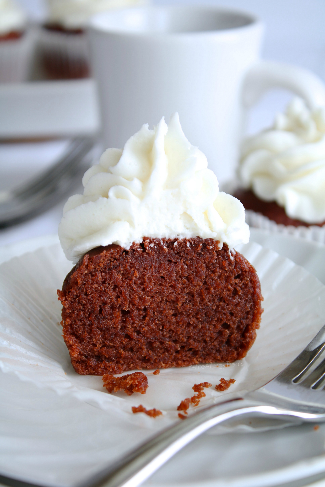 Naturally colored dye-free Red Velvet Cupcakes Recipe (gluten free vegan)- Red velvet cupcakes made dairy free, egg free and Vegan. Food Allergy friendly!